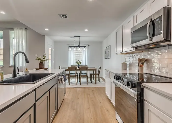 Modern New Build Downtown & Cherokee * Tulsa